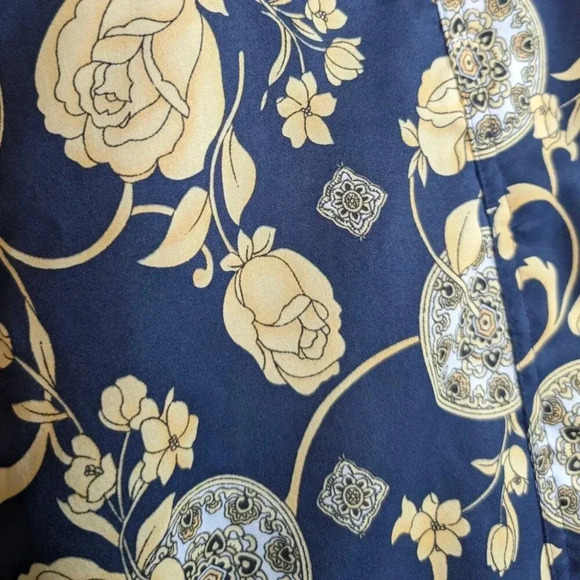 Vintage VIPetites Navy Floral Jacket - Picture 6 of 7